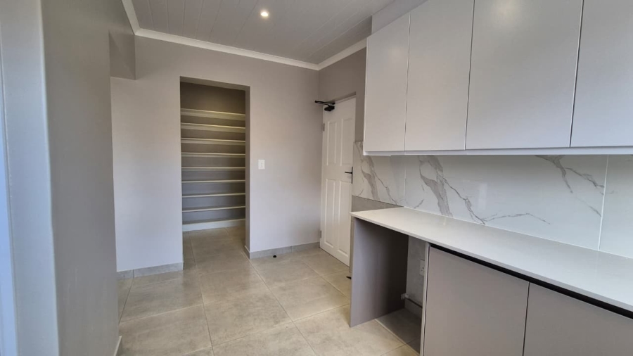 4 Bedroom Property for Sale in Country Club Western Cape
